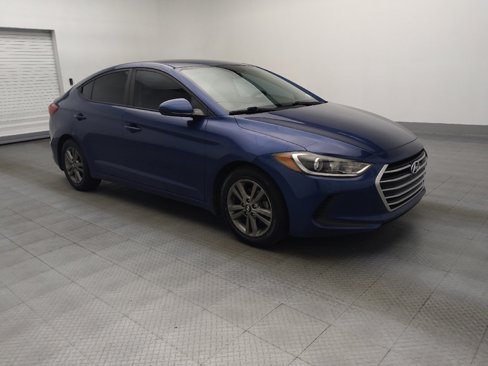 Used 2017 Hyundai Elantra SE image 11
