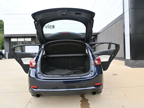 Used 2017 MAZDA MAZDA3 Grand Touring image 15