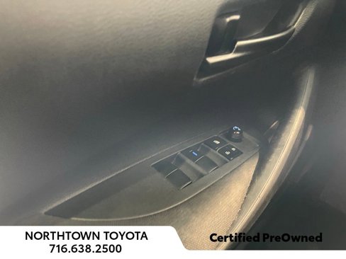 Used 2022 Toyota Corolla LE image 18