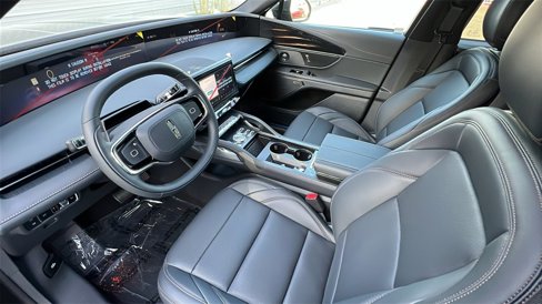 New 2025 Lincoln Nautilus Premier w/ Equipment Group 102A image 17