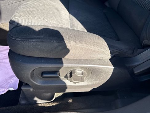 Used 2013 Ford Explorer XLT image 21