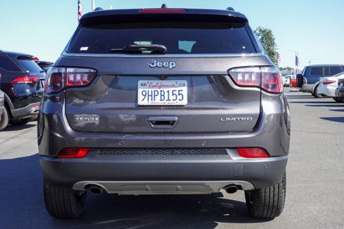 Used 2023 Jeep Compass Limited image 9