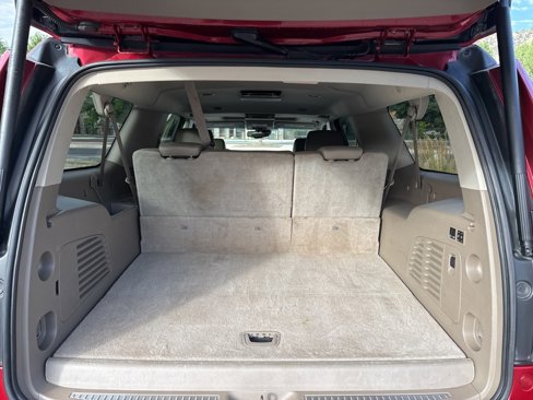 Used 2015 Chevrolet Suburban LTZ image 11