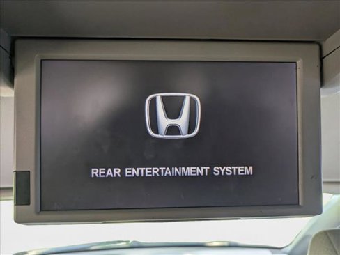 Used 2016 Honda Odyssey SE image 16
