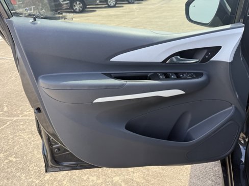 Used 2020 Chevrolet Bolt LT image 24