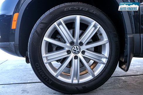 Used 2012 Volkswagen Tiguan SE image 26