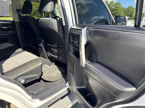 Used 2018 Toyota 4Runner SR5 image 15