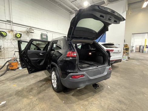 Used 2016 Jeep Cherokee Latitude image 27