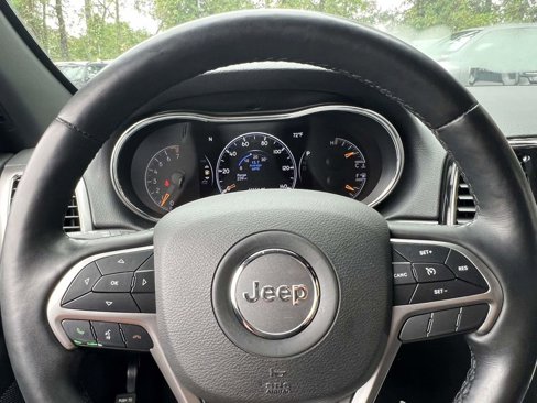 Used 2022 Jeep Grand Cherokee Limited image 30