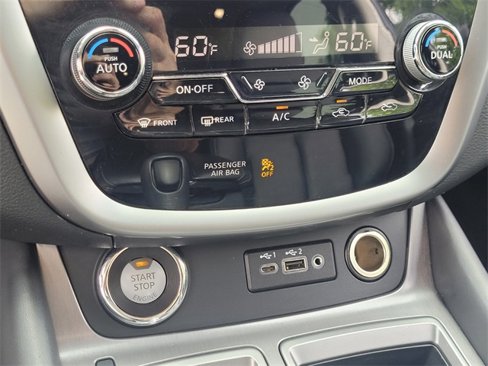 Used 2023 Nissan Murano SV image 18