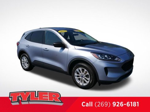 Used 2022 Ford Escape SE w/ Cold Weather Package image 1