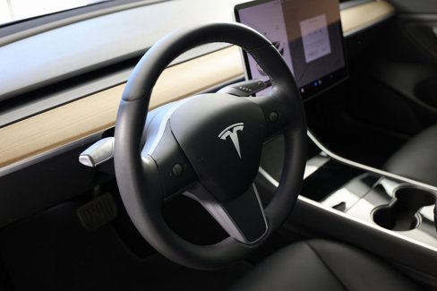 Used 2019 Tesla Model 3 Long Range image 16
