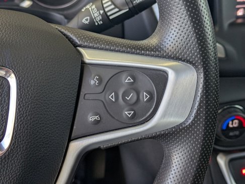 Used 2023 GMC Terrain SLE w/ Driver Convenience Package image 25