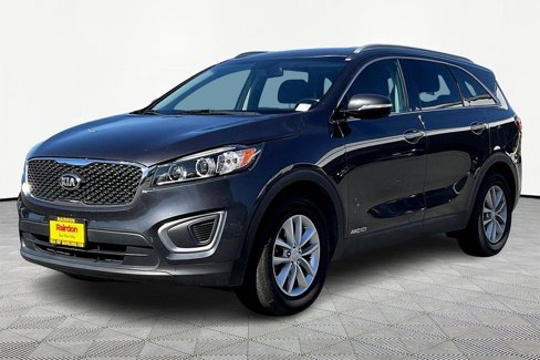 Used 2017 Kia Sorento LX w/ LX V6 Convenience Package image 3