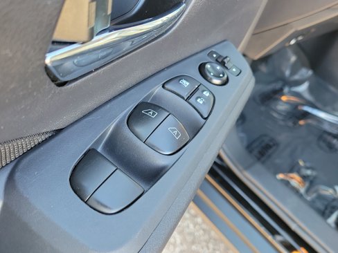 Certified 2024 Nissan Kicks SV image 20