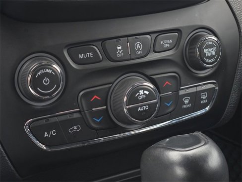 Used 2021 Jeep Cherokee Trailhawk w/ Comfort/Convenience Group image 21