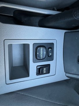 Used 2011 Toyota RAV4 4WD image 19
