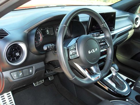 Used 2022 Kia Forte GT-Line image 28