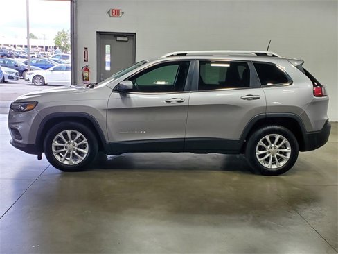 Used 2019 Jeep Cherokee Latitude w/ Popular Appearance Group image 6