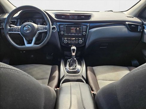 Used 2020 Nissan Rogue Sport SV image 16