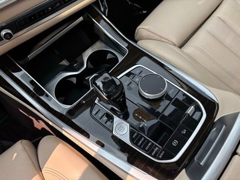 Used 2019 BMW X7 xDrive40i w/ Cold Weather Package image 31