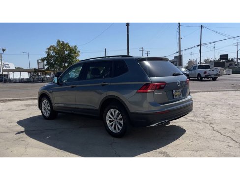 Used 2018 Volkswagen Tiguan S image 9