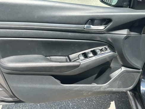 Used 2024 Nissan Altima 2.5 SR image 16