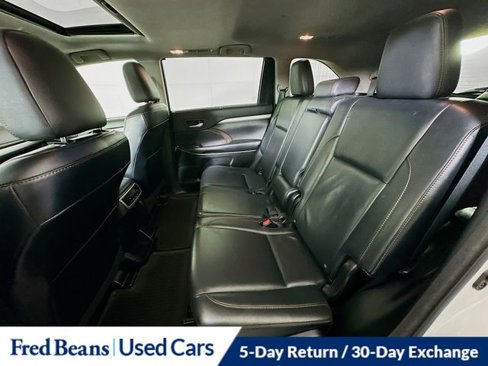 Used 2015 Toyota Highlander XLE image 25