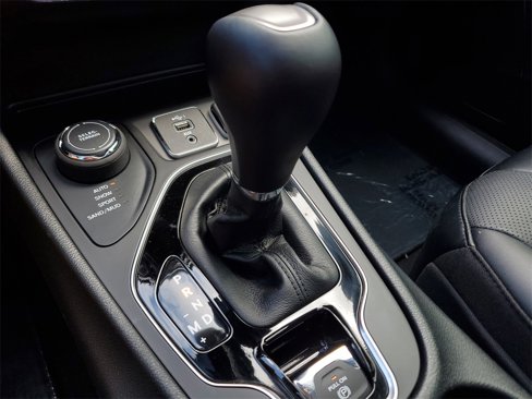 Used 2022 Jeep Cherokee Limited image 26