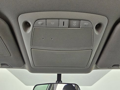 Used 2018 Nissan Rogue SV image 34