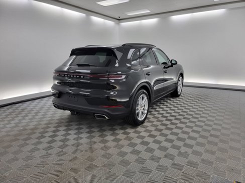 New 2026 Porsche Cayenne image 8