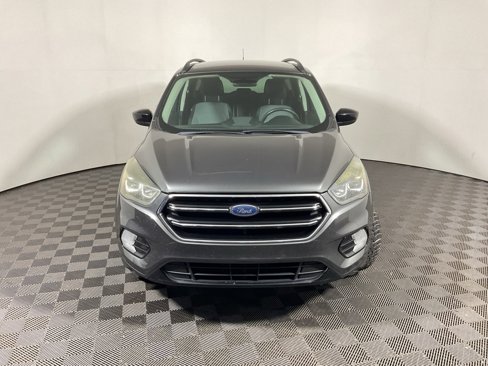 Used 2017 Ford Escape SE w/ Equipment Group 201A image 4