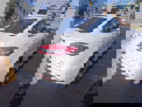 Used 2020 Ford Fusion SE image 5