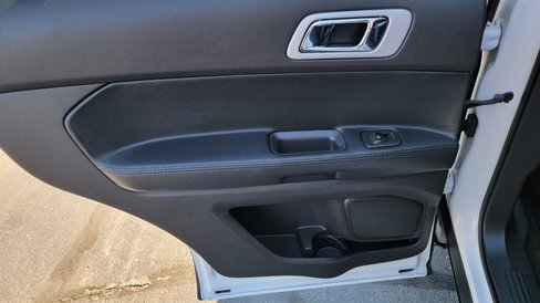 Used 2015 Ford Explorer XLT w/ Equipment Group 202B image 40