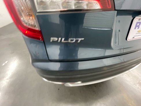 Used 2021 Honda Pilot Touring image 32