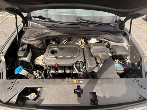 Used 2020 Hyundai Santa Fe SE image 12