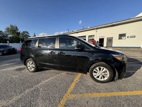 Used 2016 Kia Sedona LX w/ LX Convenience Package image 6