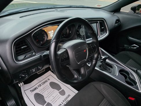 Used 2018 Dodge Challenger SXT w/ Blacktop Package image 8