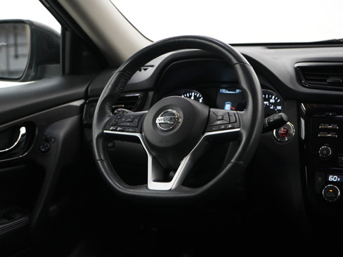 Used 2017 Nissan Rogue SV w/ Midnight Edition Package image 12