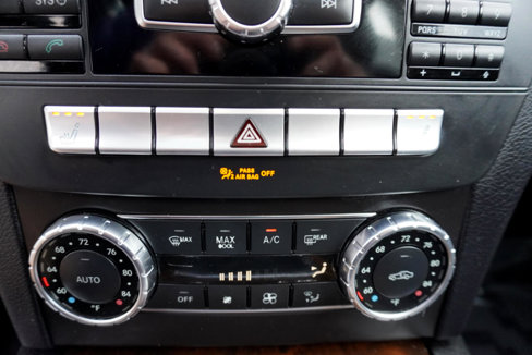 Used 2012 Mercedes-Benz C 250 Sedan image 18