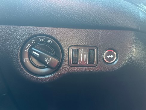 Used 2016 Dodge Challenger SXT Plus image 31