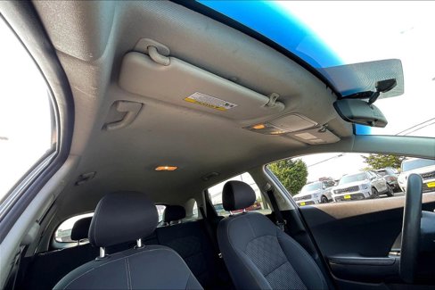 Used 2018 Kia Niro LX image 24