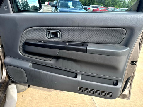 Used 2004 Nissan Xterra XE image 22