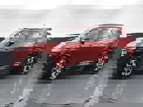 Used 2022 Nissan Rogue SV w/ SV Premium Package image 4