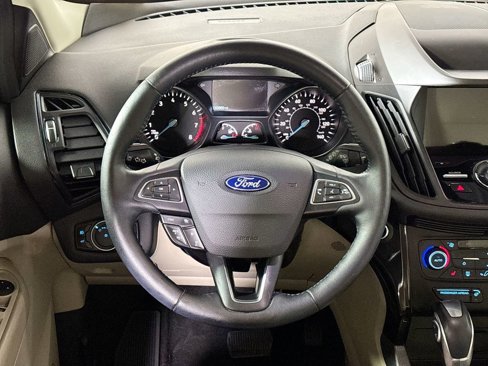 Used 2019 Ford Escape Titanium image 13