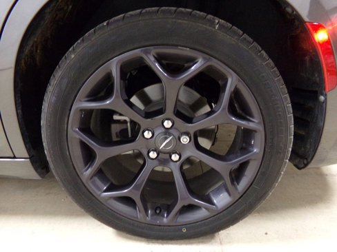 Used 2020 Chrysler 300 Touring w/ Sport Appearance Package image 32