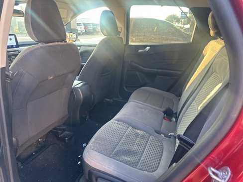 Used 2021 Ford Escape SE image 4