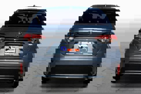 Used 2021 Toyota Corolla LE image 4