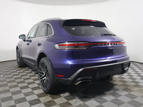 New 2025 Porsche Macan image 3