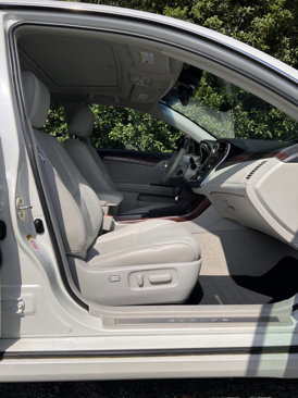 Used 2011 Toyota Avalon Limited image 17